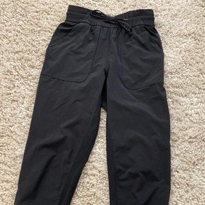 Lululemon Beyond The Studio Crop 23" Size 4